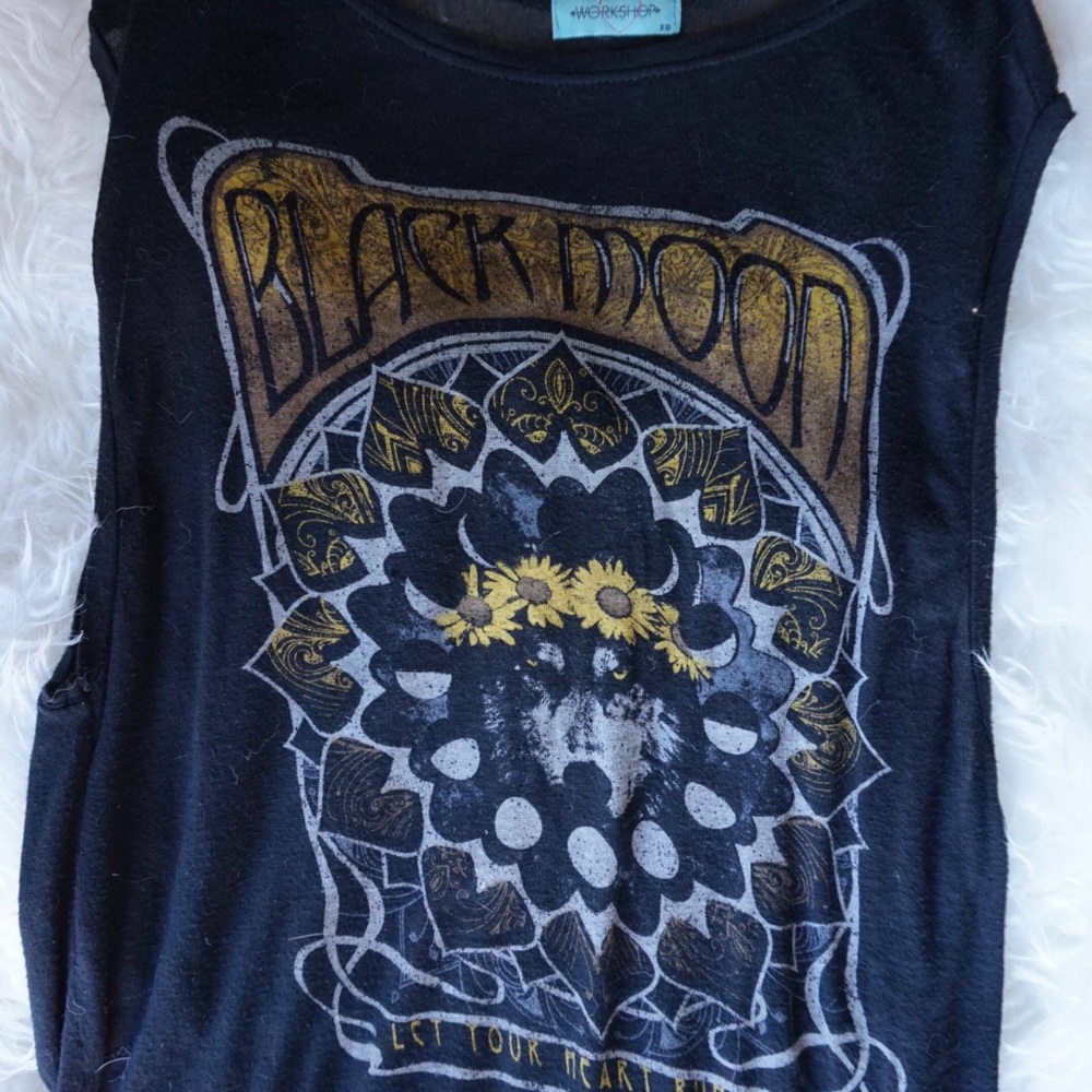 ✨ MUSCLE TEE✨ - Picture 4 of 7